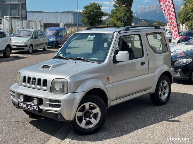 Suzuki Jimny 1.5 DDIS Maori SE 86ch 4x4 Gris de 2009