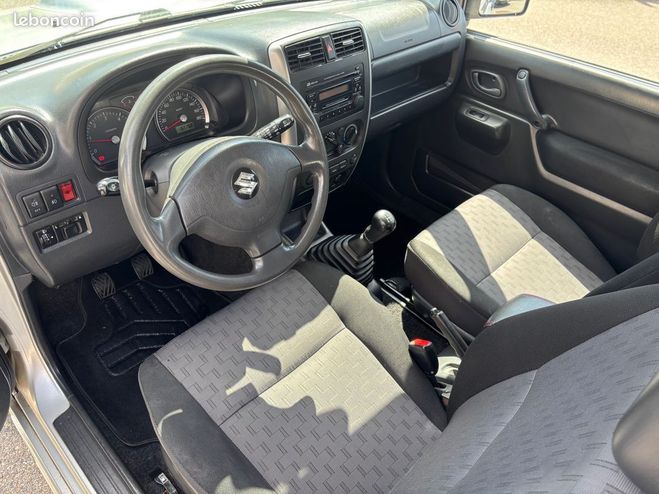 Suzuki Jimny 1.5 DDIS Maori SE 86ch 4x4 Gris de 2009