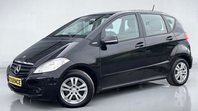 Mercedes Classe A II (W169) 1.5i A150 95ch (6cv) BVM5 5 Po Noir de 2009