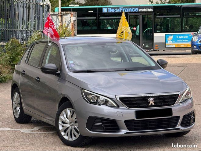 Peugeot 308 Phase II 1.2 THP 110CV anne 07-2020 65. Gris de 2020
