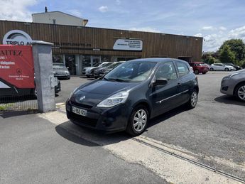  Voir détails -Renault Clio 1.5 dCi - 75 Clim   attelage à Brive-la-Gaillarde (19)