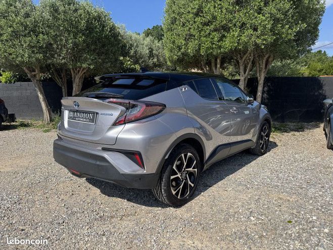 Toyota C HR 122H COLLECTION 2WD E-CVT Gris de 2017