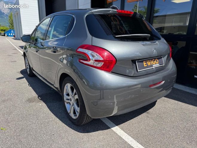 Peugeot 208 1.2 Essence 80CH ALLURE RADAR DE RECUL + Gris de 2015