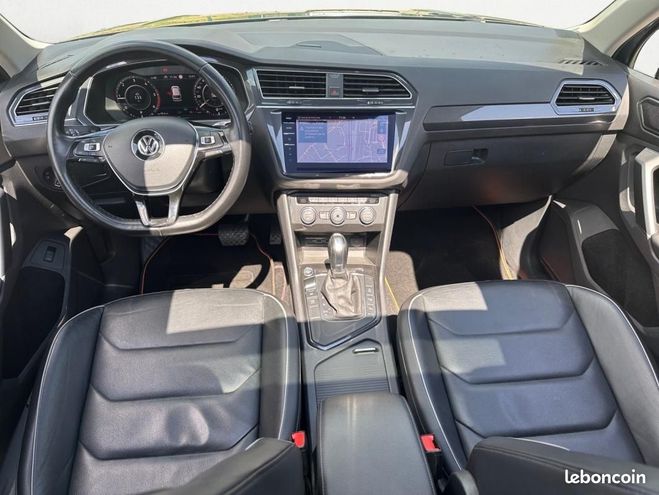 Volkswagen Tiguan 2.0 TDI 150 BLUEMOTION CARAT EXCLUSIVE D Gris de 2018
