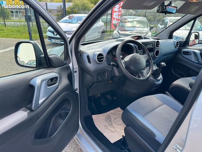 Peugeot Partner Tepee 1.6 Hdi 92Ch Active Gris de 2014