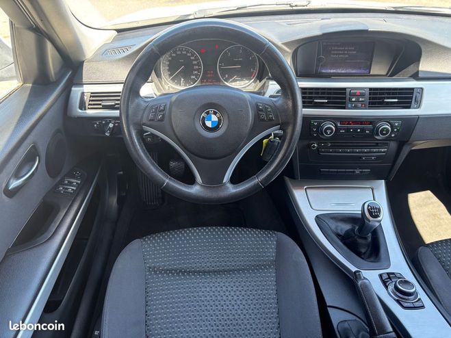 BMW Serie 3 Touring E91 (2) 318d 143 Edition Blanc de 2011