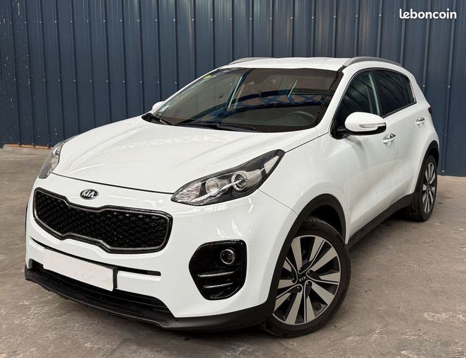 Kia Sportage 1.7 crdi tat neuf suivi complet garanti Blanc de 2016