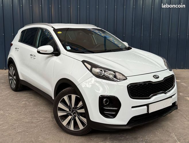 Kia Sportage 1.7 crdi tat neuf suivi complet garanti Blanc de 2016