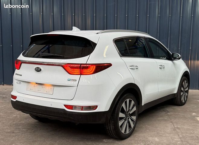 Kia Sportage 1.7 crdi tat neuf suivi complet garanti Blanc de 2016