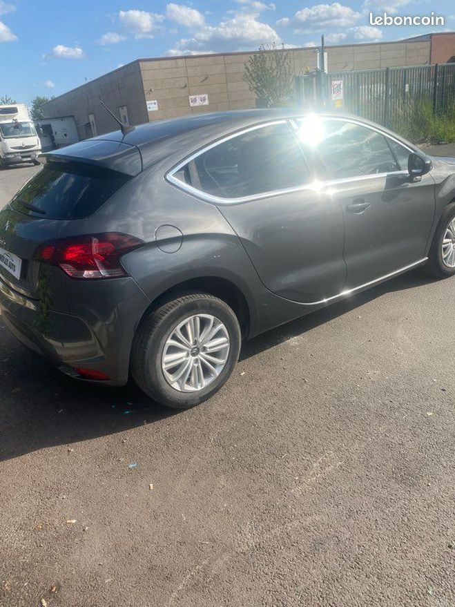 Citroen DS4 1.6hdi 78000kms certifi 1ere main Gris de 2014