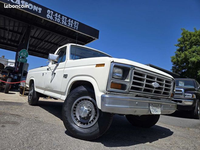 Ford F250 F 6.9 V8 420ci diesel Pick up Blanc de 1983