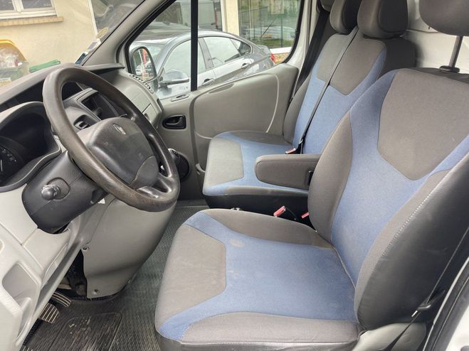 Renault Trafic II FG L1H1 1200 2.0 DCI 115CH GRAND CONF Blanc de 2014
