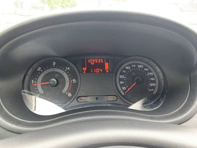 Renault Clio III 1.5 dCi 70ch Expression 5p ROUGE de 2007