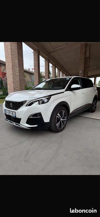  Voir détails -Peugeot 5008 EAT8 130ch à Boissy-Saint-Léger (94)