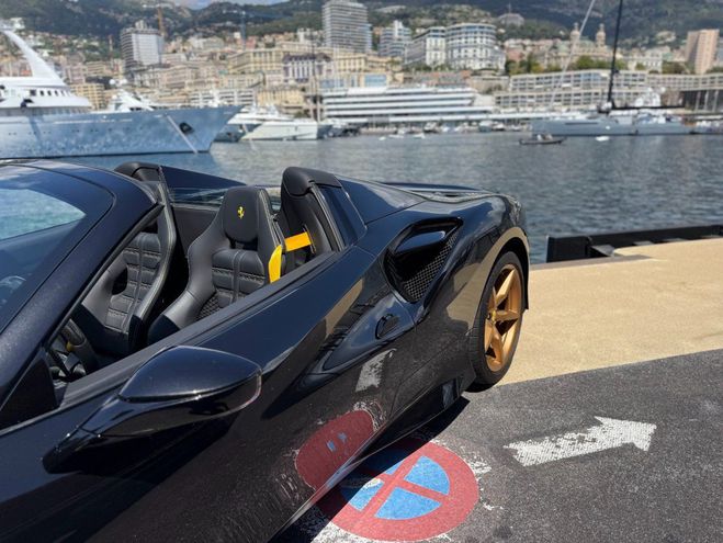 Ferrari F8 Tributo SPIDER V8 3.9L 720 Ch DCT-Lift-Carbone/T Noir de 2023