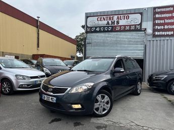  Voir détails -Kia Ceed d SW 1.6 CRDi115 Style à Montgeron (91)