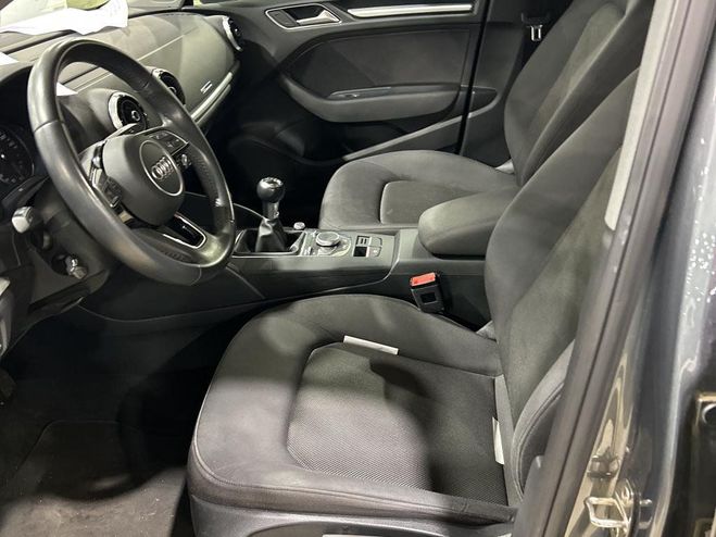Audi A3 Sportback 30 TFSI 116 Gris Fonc de 2019