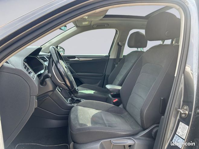 Volkswagen Tiguan 2.0 TDI 150cv CARAT TOIT PANO OUVRANT CA Gris de 2018