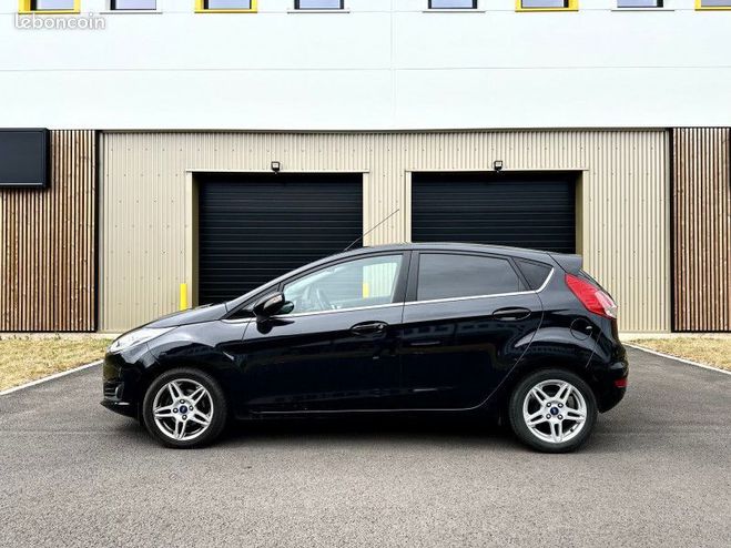 Ford Fiesta 1.0 ECOBOOST 100CH TITANIUM POWERSHIFT G Noir de 2014
