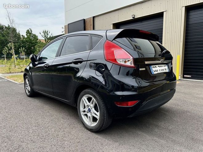 Ford Fiesta 1.0 ECOBOOST 100CH TITANIUM POWERSHIFT G Noir de 2014