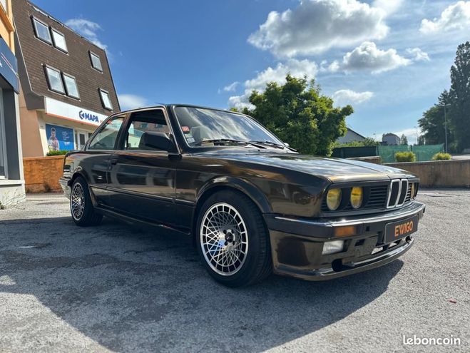 BMW Serie 3 E30 320i Marron de 1985
