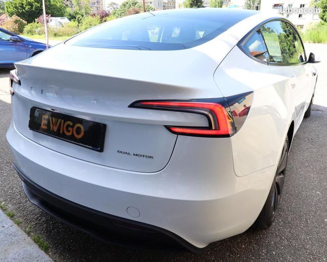 Tesla Model 3 HIGHLAND AWD LONG RANGE 440 CH 75 KWH Blanc de 2024