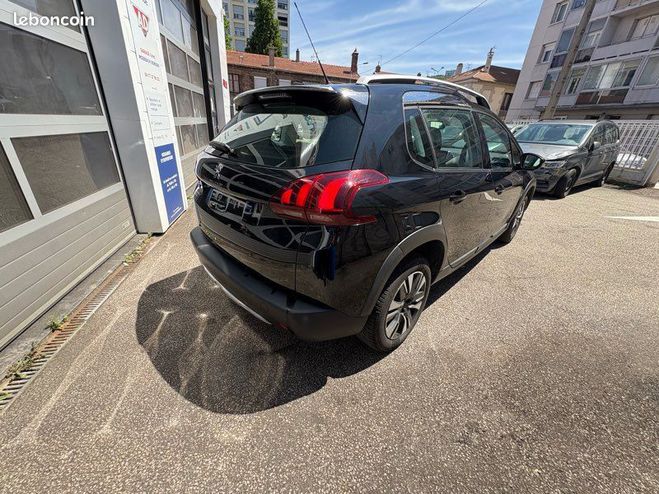 Peugeot 2008 Allure 1.2 110cv 2018 94000 kms Noir de 2018