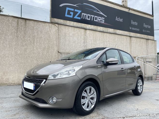 Peugeot 208 1.4HDi 70Ch Urban Soul  de 2013
