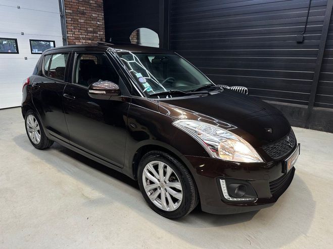 Suzuki Swift III 1.2 VVT So'City Marron de 2015