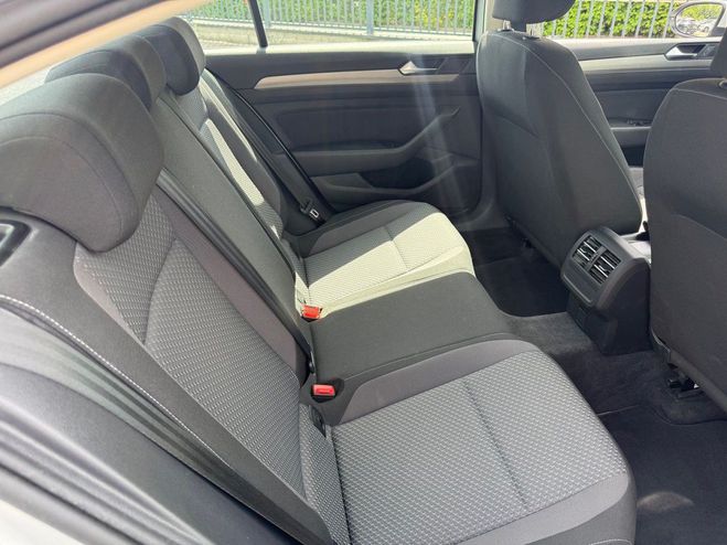Volkswagen Passat 1.6 TDI 120CH BLUEMOTION Gris C de 2017