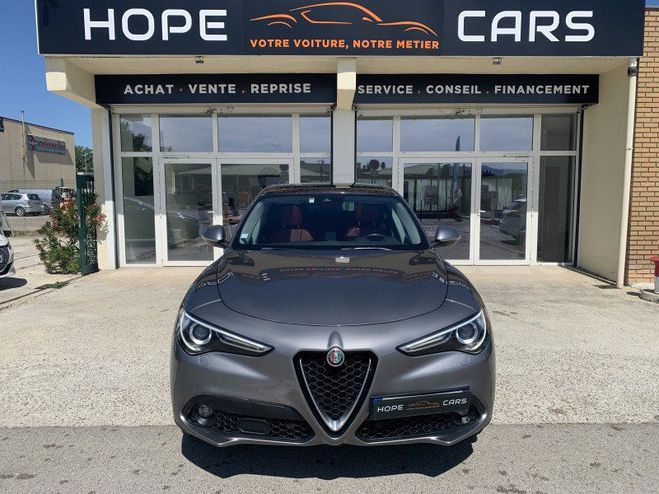 Alfa romeo Stelvio 2.2 DIESEL 180CH LUSSO Q4 AT8 Gris F de 2018