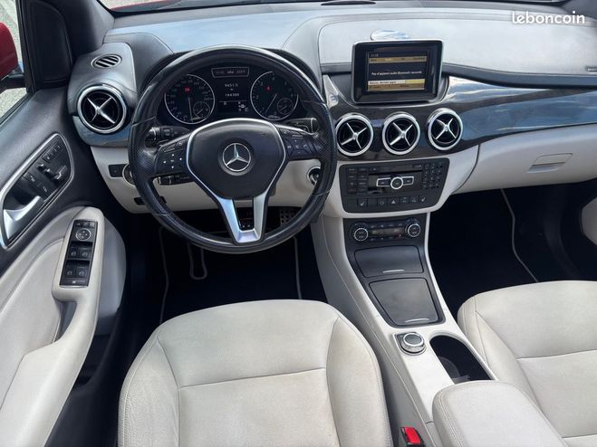 Mercedes Classe B 200 CDI 136 Fascination 7G-DCT 1re Main Rouge de 2012