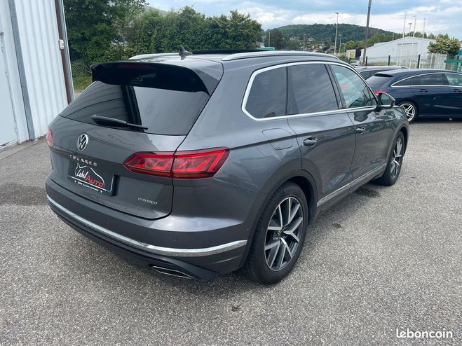 Volkswagen Touareg III 3.0 TSI eHybrid 381 4MOTION ELEGANCE Gris de 2021