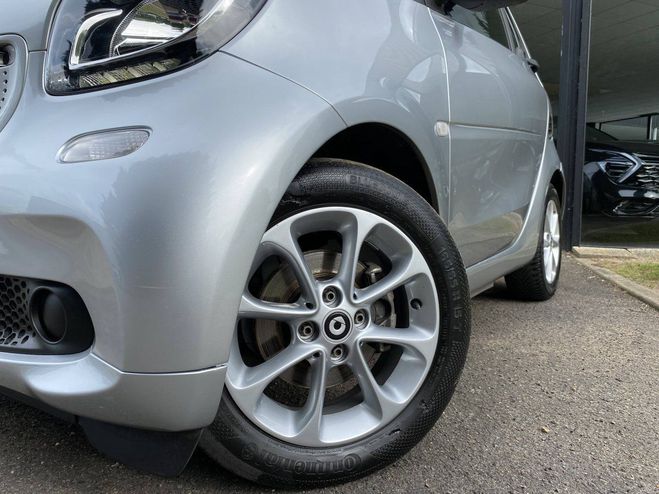 Smart Fortwo Cabriolet Electrique 82ch passion GRIS de 2019