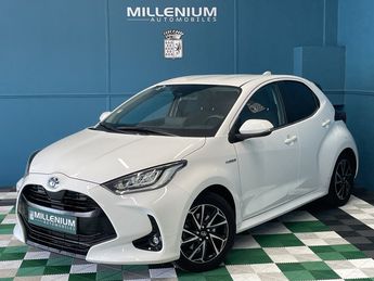 Voir détails -Toyota Yaris 116H DESIGN 5P à Royan (17)