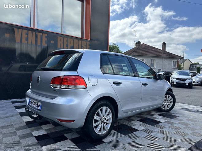 Volkswagen Golf VI 1.6 TDI 105CH BLUEMOTION FAP CONFORTL Gris de 2010