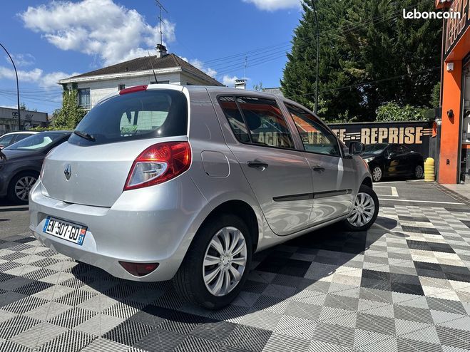 Renault Clio III 1.5 DCI 75CH BUSINESS ECO Gris de 2013