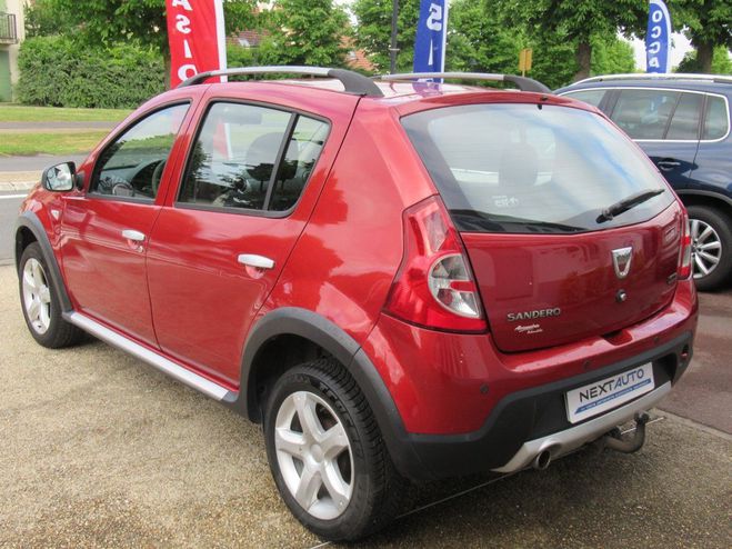 Dacia Sandero 1.5 DCI 90CH FAP STEPWAY EURO 5 Rouge de 2012