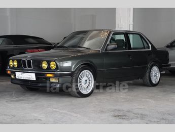  Voir détails -BMW Serie 3 325i (E30) 4P à Nice (06)
