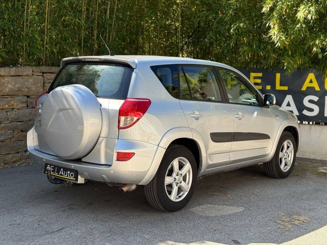 Toyota RAV 4 III D-4D177 Clean Power Gris de 2007