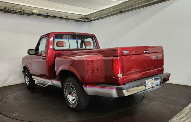 Ford F150  Rouge de 1992