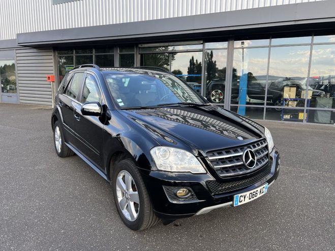 Mercedes Classe ML ML 350 3.5 L V6 Essence 272 CV Grand Edi Noir de 2010