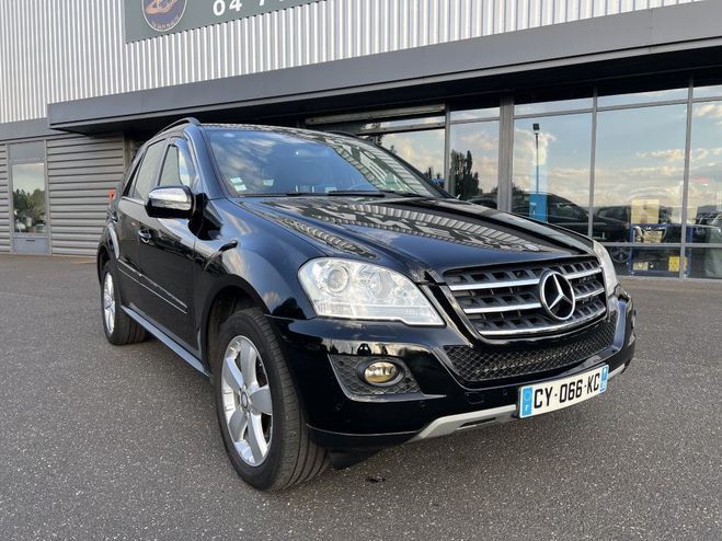 Mercedes Classe ML ML 350 3.5 L V6 Essence 272 CV Grand Edi Noir de 2010