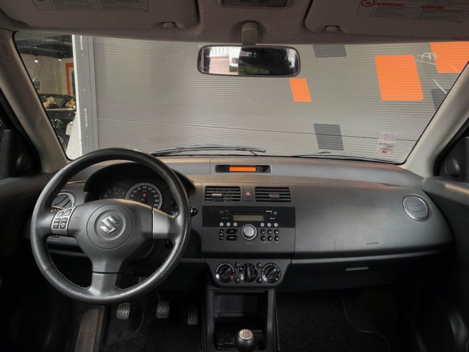 Suzuki Swift III 1.3 92 Cv 4x4 4 Roues motrices Clima Gris Mtallis de 2006