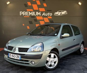  Voir détails -Renault Clio 1.4 i 100 CV Luxe Toit Ouvrant Kit Distr à Chignin (73)