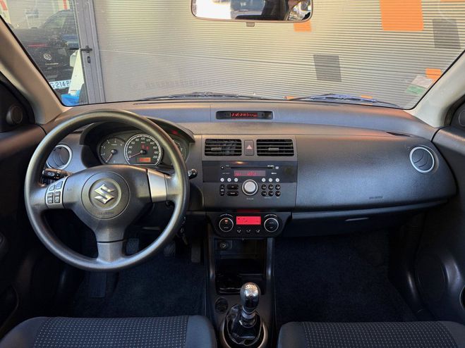 Suzuki Swift 1.3 DDIS 70 Cv Premire Main Entretien O Noir Mtallis de 2007