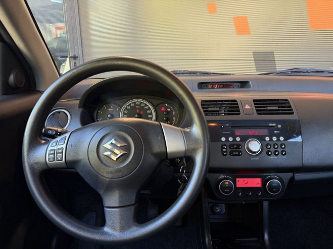 Suzuki Swift 1.3 DDIS 70 Cv Premire Main Entretien O Noir Mtallis de 2007