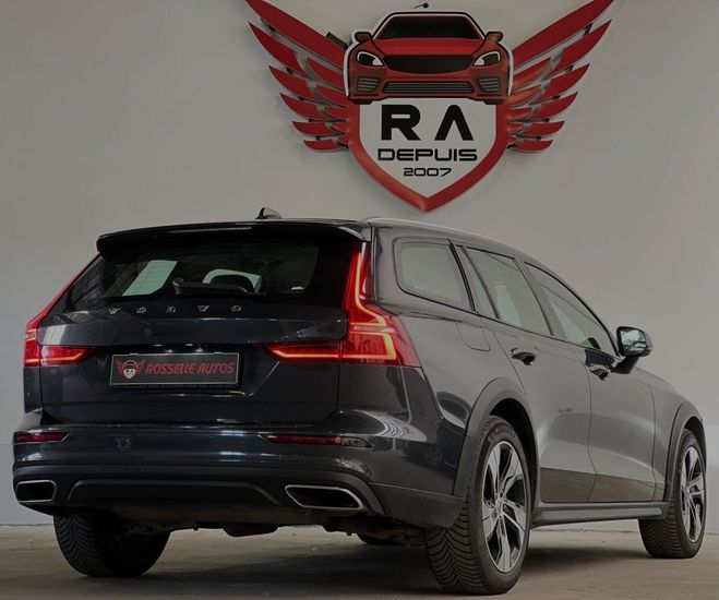Volvo V60 Cross Country D3 AWD Geartronic Gris Fonc Mtallis de 2019