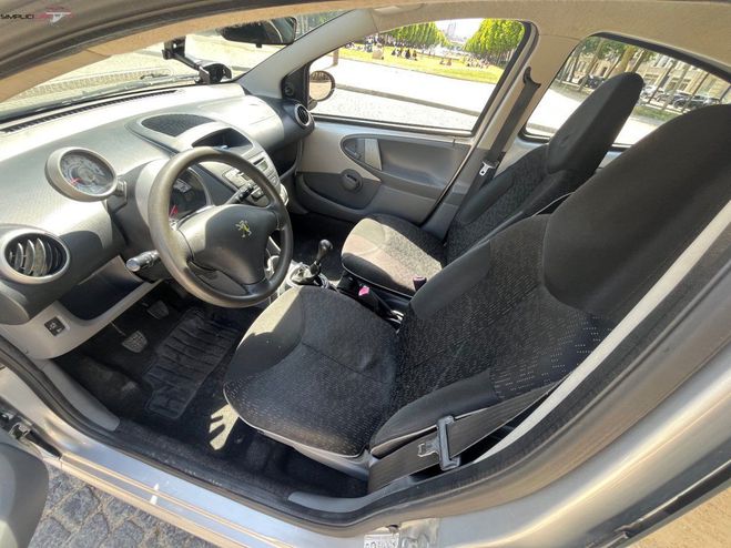 Peugeot 107 1.0e 12V 68ch BLUE LION Black Silver Gris de 2010