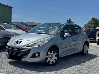  Voir détails -Peugeot 207 1.4 HDi70 Premium 5p à Saint-Mdard-d'Aunis (17)
